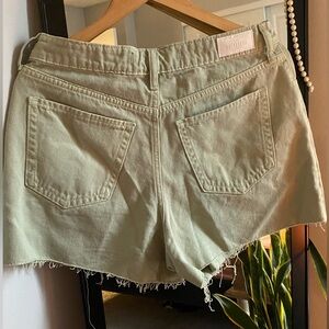 Hollister ultra high rise sage vintage relaxed denim mom short